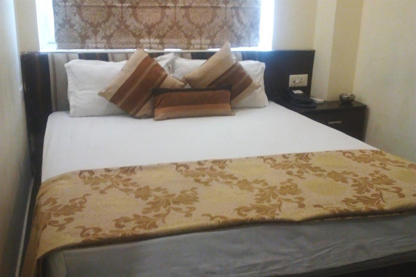 Hotel The Rio Haridwar Bagian luar foto
